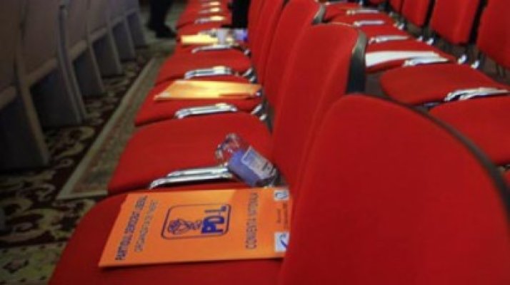 Premierul Boc a convocat o şedinţă la sediul PDL pe tema Legii Sănătăţii